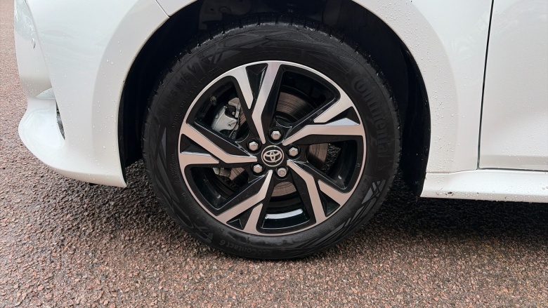 Toyota Yaris 1.5 Hybrid Design 5dr CVT Hybrid Hatchback